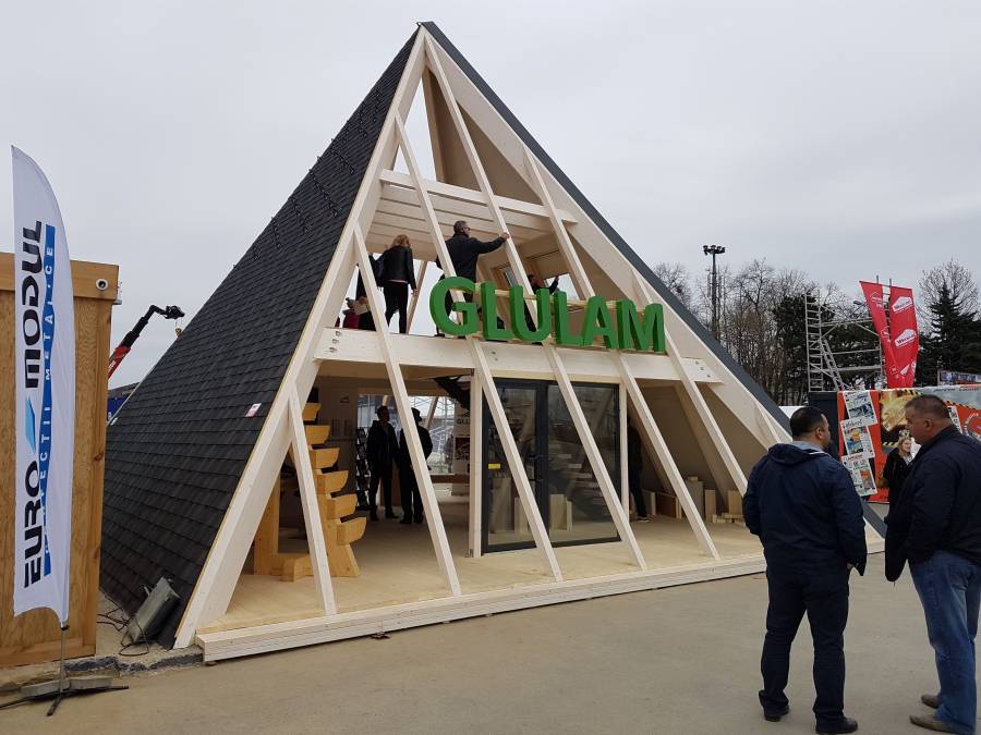 Piramida Glulam